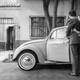 Yalitza Aparicio como Cleo, Marco Graf como Pepe, Fernando Gradiaga como el Señor Antonio, y Marina De Tavira como la Señora Sofia en Roma, escrita y dirigida por Alfonso Cuarón.